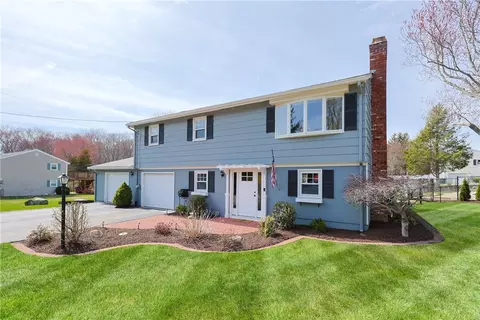 451 Mendon Rd, North Smithfield, RI 02896