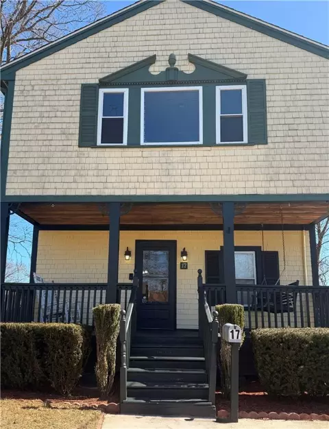 17 Columbia Ave, Lincoln, RI 02865