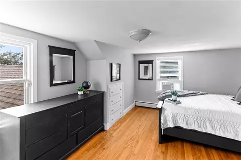 Bedroom - 749 Commonwealth Ave, Warwick, RI 02886 photo 8 of 9