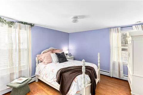 Bedroom - 749 Commonwealth Ave, Warwick, RI 02886 photo 4 of 9