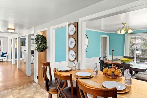 Dining - 749 Commonwealth Ave, Warwick, RI 02886 photo 4 of 5