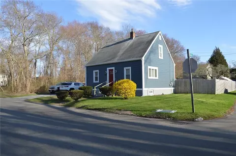 181 Franklin St, Warren, RI 02885