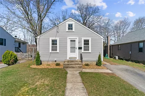 21 Riverside Ave, Johnston, RI 02919