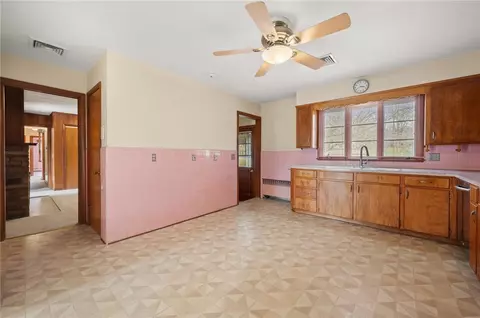 21 Top St, Westerly, RI 02891 photo 11