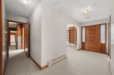 21 Top St, Westerly, RI 02891 photo 5