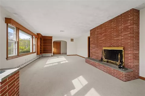 21 Top St, Westerly, RI 02891 photo 7