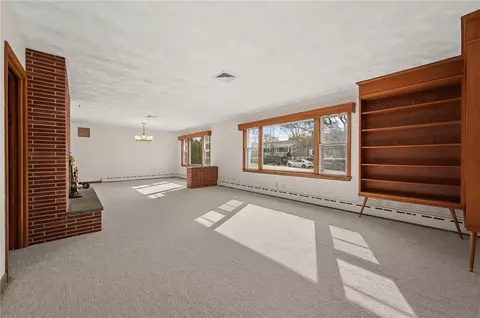 21 Top St, Westerly, RI 02891 photo 6