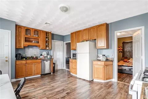 Entry Way - 138 Hebert Ave, Woonsocket, RI 02895 photo 4 of 5