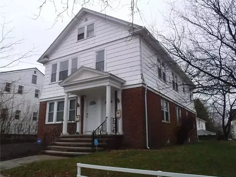 138 Woodbine St, Providence, RI 02906