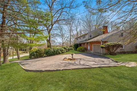 134 Winnapaug Rd, Westerly, RI 02891
