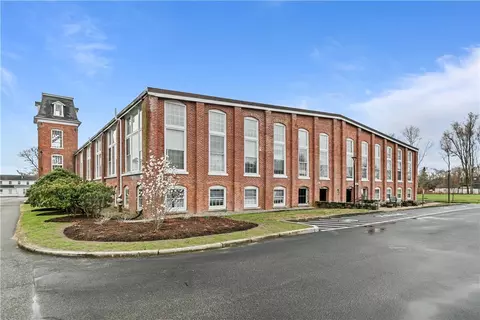 40 Web Ave #223, North Kingstown, RI 02852