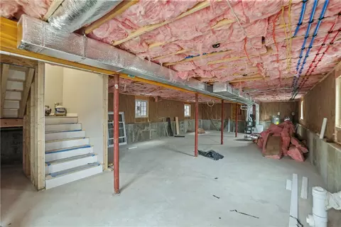 Entry Way - 284 High St, Woonsocket, RI 02895 photo 2 of 2
