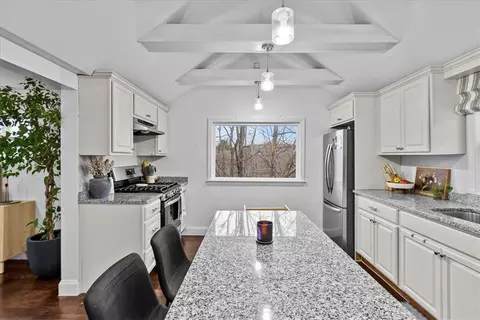 43 Lee St, Johnston, RI 02919 photo 3