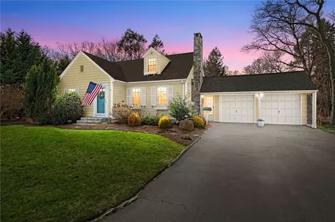 243 Gorton Lake Blvd, Warwick, RI 02886