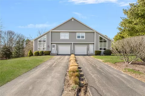 76 Quannacut Rd #B, Westerly, RI 02891
