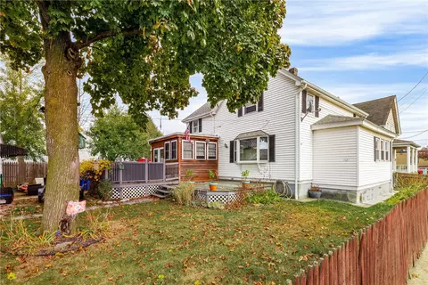 1134 Pawtucket Ave, East Providence, RI 02916
