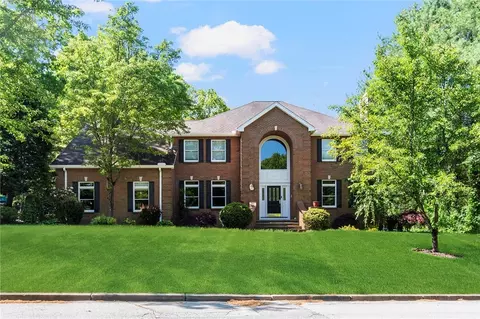 15 Preakness Dr, Lincoln, RI 02865