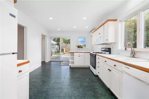 Kitchen - 24 Clark St, Westerly, RI 02891 photo 2 of 4