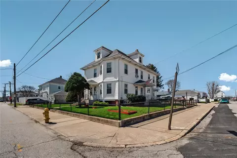 476 Grand Ave, Pawtucket, RI 02861