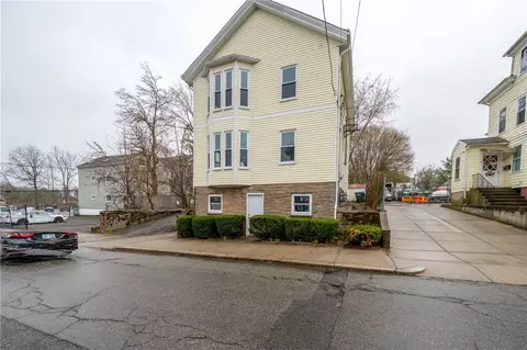 10 Oneil St, Providence, RI 02904
