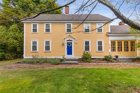 16 Foster Center Rd, Foster, RI 02825