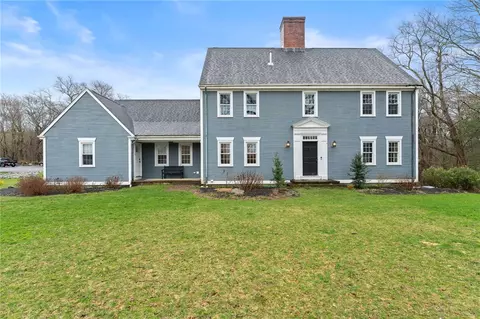 6 Knowlton Ct, Bristol, RI 02809