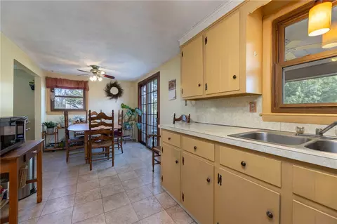 489 Maple Valley Rd, Coventry, RI 02816 photo 7
