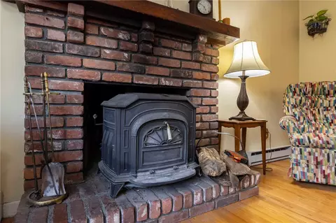 489 Maple Valley Rd, Coventry, RI 02816 photo 5