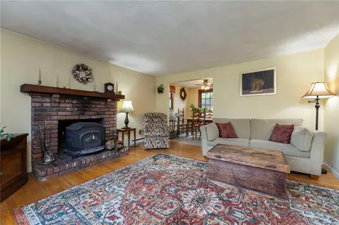 489 Maple Valley Rd, Coventry, RI 02816 photo 6