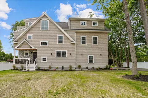 5 Lillis Ave, Barrington, RI 02806