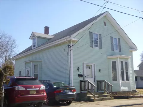 61 Grant Ave, Cranston, RI 02920