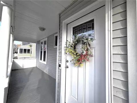 61 Collins St, Woonsocket, RI 02895