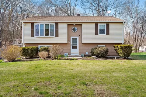 60 Alaska St, Cumberland, RI 02864