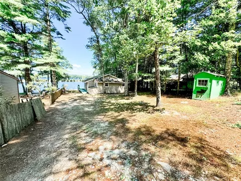Exterior - 158 Pauchaug Trl, Exeter, RI 02822 photo 3 of 5