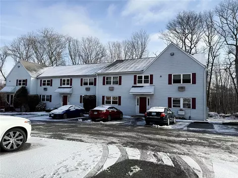 11 Apache Dr #B, Westerly, RI 02891 photo 2
