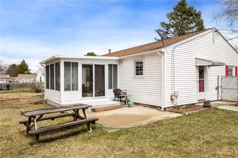 202 Woodhaven Rd, Woonsocket, RI 02895 photo 14