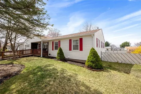 202 Woodhaven Rd, Woonsocket, RI 02895 photo 5