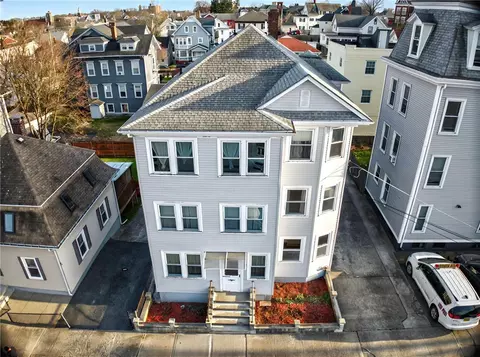 16 Fales St, Central Falls, RI 02863