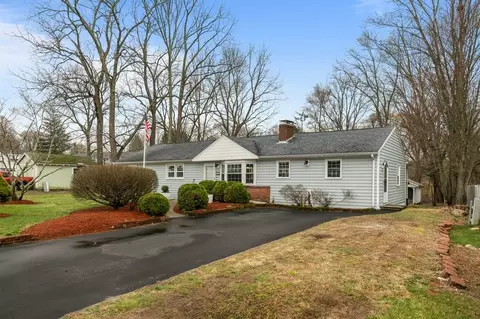 28 Blackrock Rd, Coventry, RI 02816