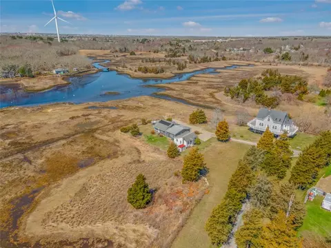 7 Shawmut St, Fairhaven, MA 02719 photo 3