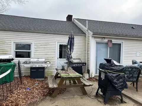Exterior - 217 Wethersfield Dr, Warwick, RI 02886 photo 4 of 4
