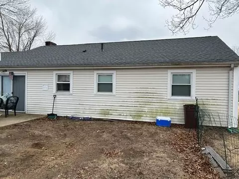 Exterior - 217 Wethersfield Dr, Warwick, RI 02886 photo 3 of 4