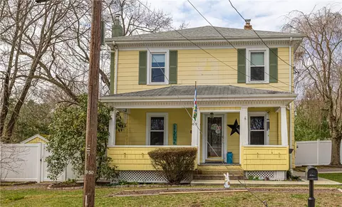 69 Taft St, Coventry, RI 02816