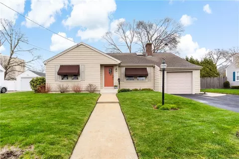 92 Allerton Ave, East Providence, RI 02914