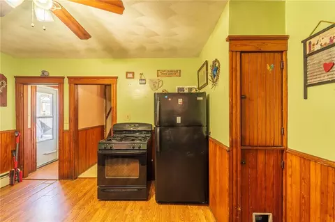 160 Division St, Woonsocket, RI 02895 photo 5
