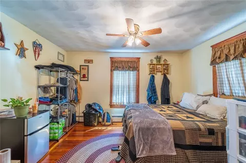 160 Division St, Woonsocket, RI 02895 photo 9