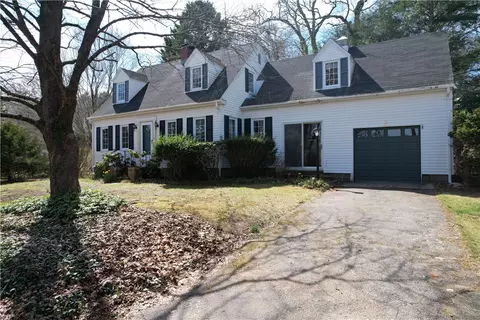 23 Rockland Dr, South Kingstown, RI 02879
