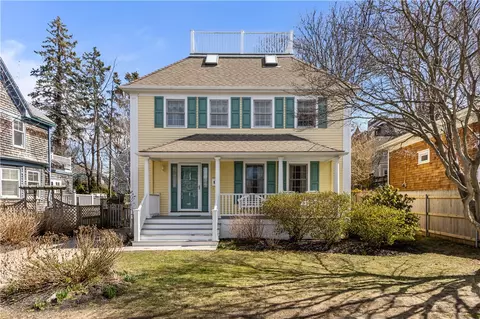 17 Bayside Ave, Newport, RI 02840