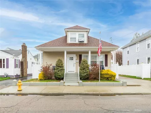 190 Suffolk Ave, Pawtucket, RI 02861