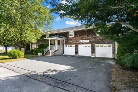 14 Ash St #C, Portsmouth, RI 02871